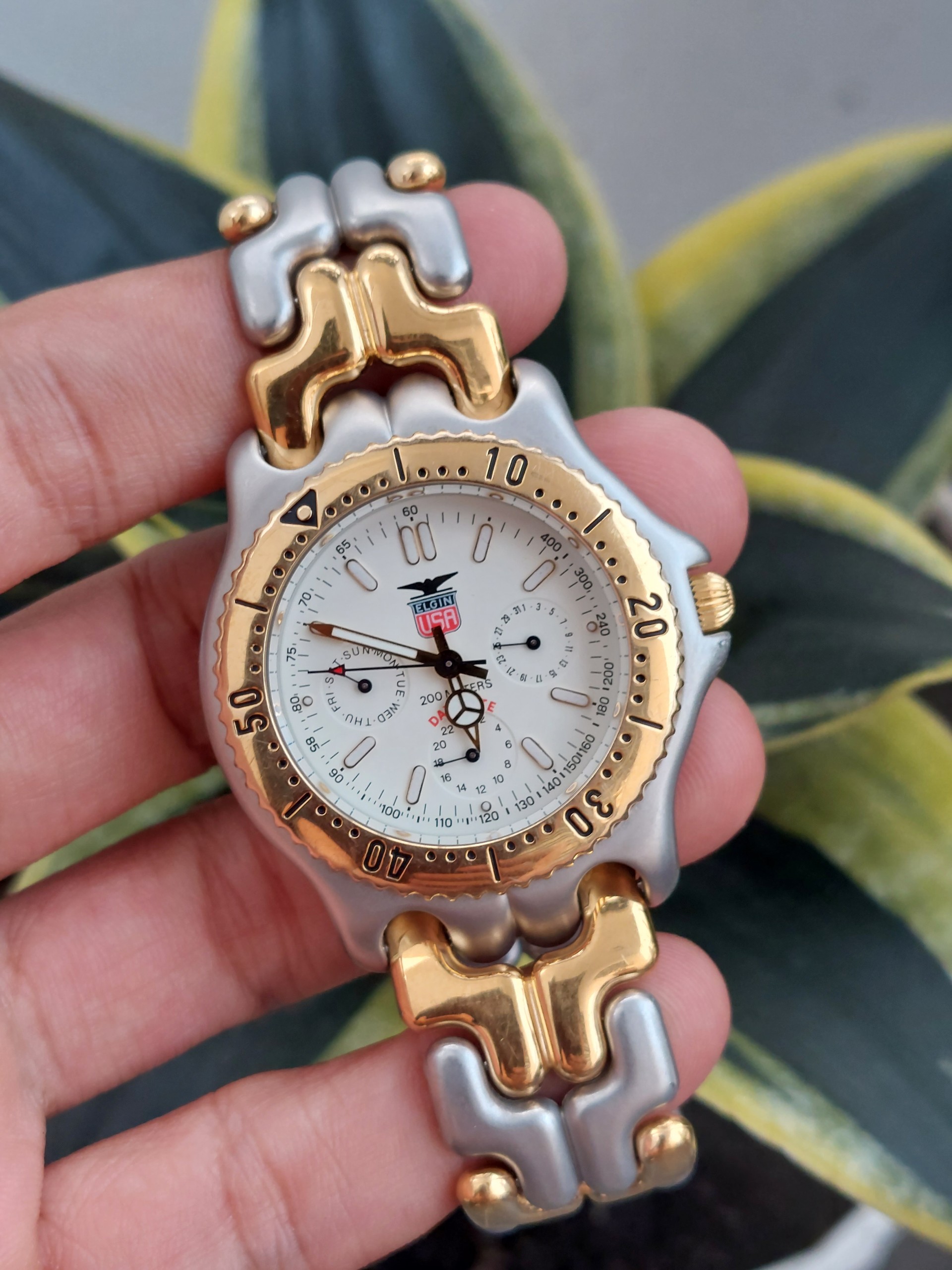 Đồng hồ nam Elgin 6 kim dây demi chạy pin hàng Si