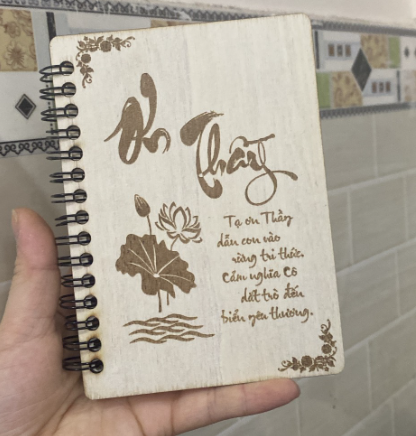 Sổ tay A6 khắc hình và chữ theo yêu cầu - ruột giấy dày dặn có kẻ dòng - quà tặng ý nghĩa và thiết thực cho người thân yêu và bạn bè