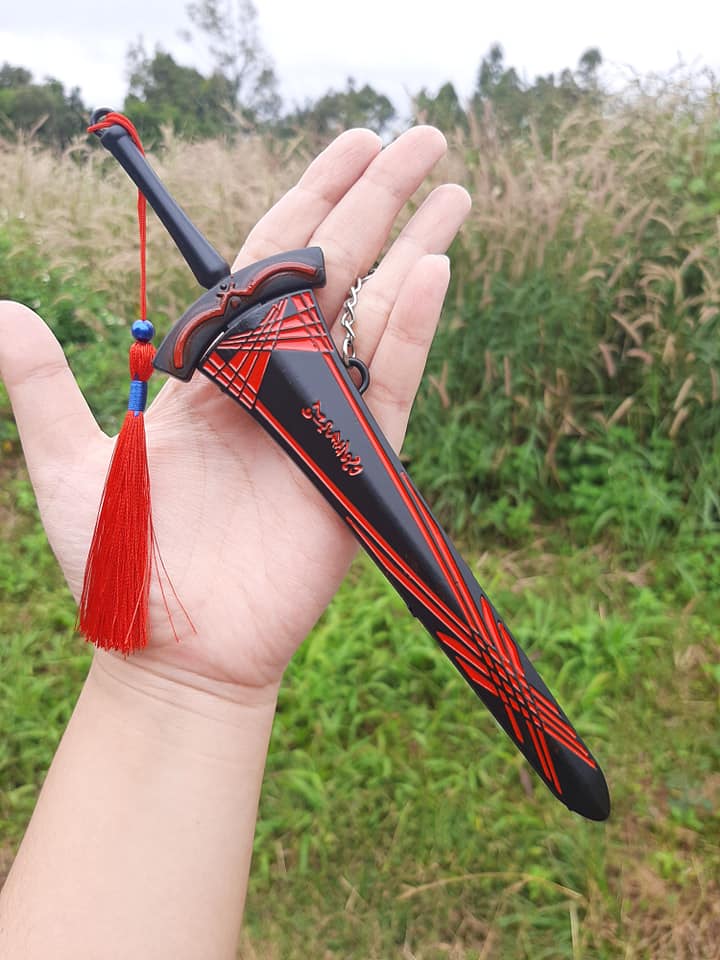 Mô hình móc khóa kiếm Saber Excalibur Đen đỏ - Fate 22cm - Baystore