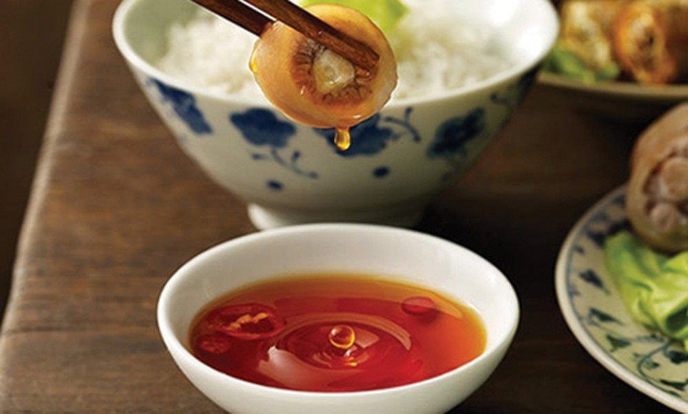 Bán sỉ nước mắm ngon xưởng nhà làm-1 lít NƯỚC MẮM cốt cá Tĩnh Gia Thanh Hóa ngon nguyên chất