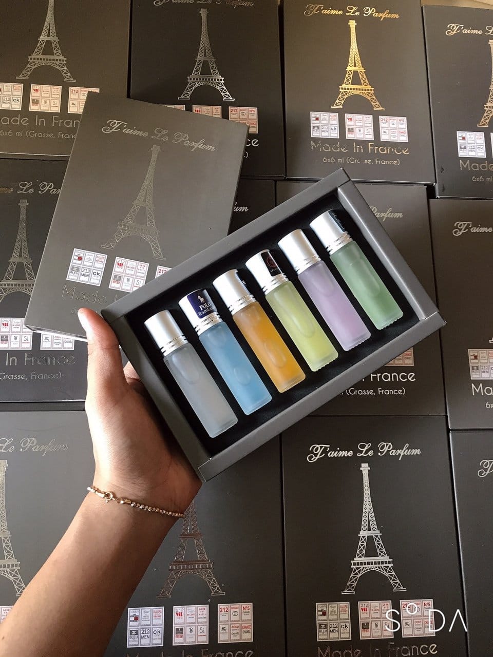 Set 6 Chai Nước Hoa Tháp (Dạng lăn)