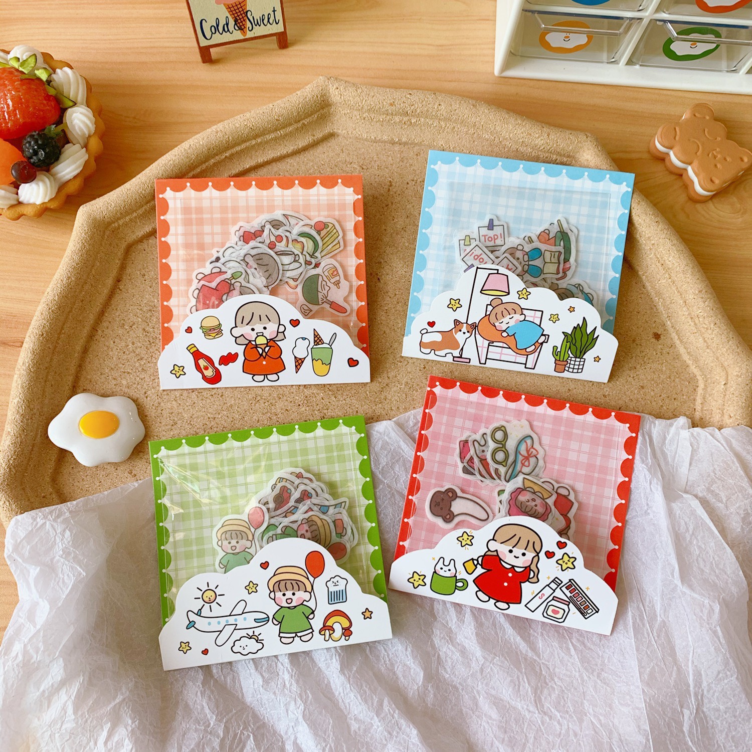Sticker hình dán cắt sẵn họa tiết cô gái siêu dễ thương gồm 40 miếng dùng trang trí scrapbook, điện thoại..