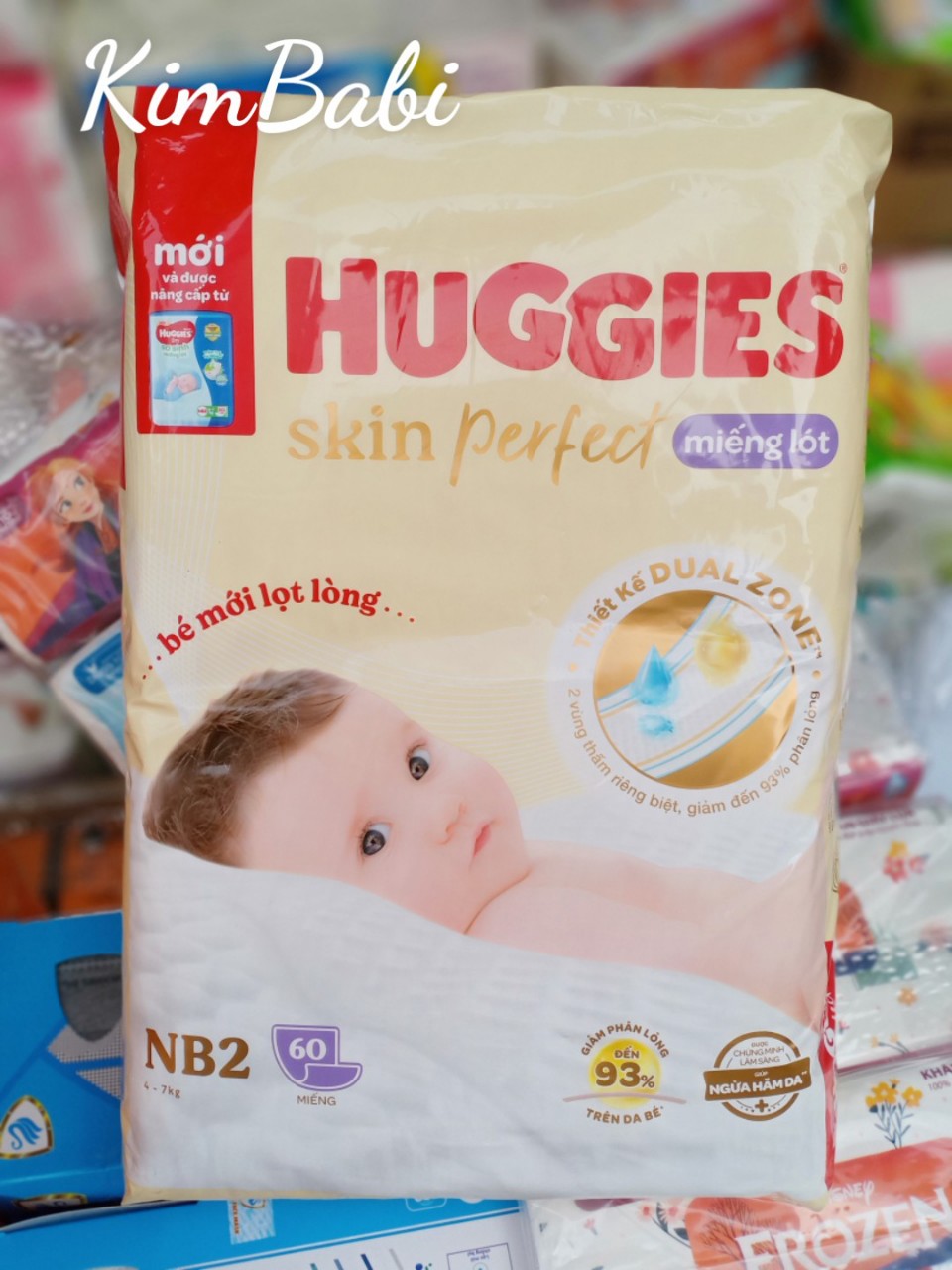 Miếng lót sơ sinh Huggies NB2 60 miếng Skin Perfect mới (4-7kg)