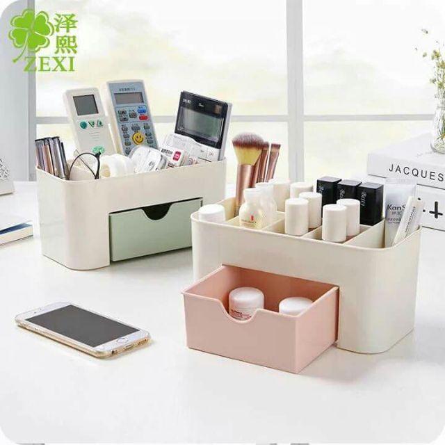 Kệ đựng mỹ phẩm bằng nhựa