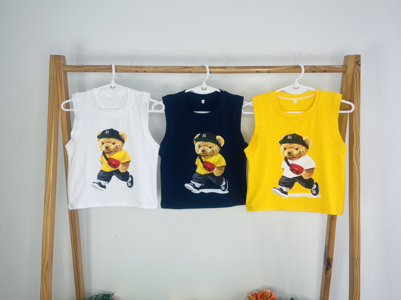 Áo in chú gấu - chất vải cotton tàu --dành cho bé từ 16-42 kg