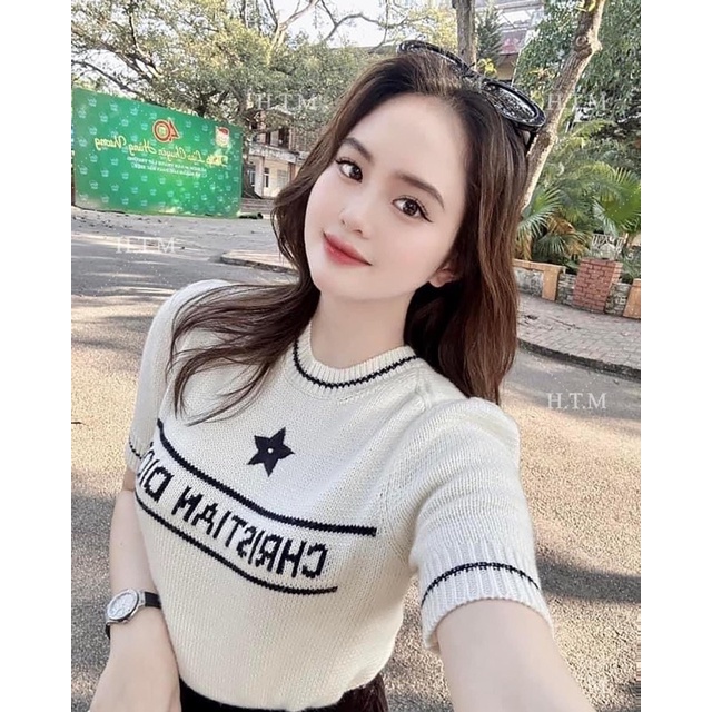 Áo len chữ d cộc tay