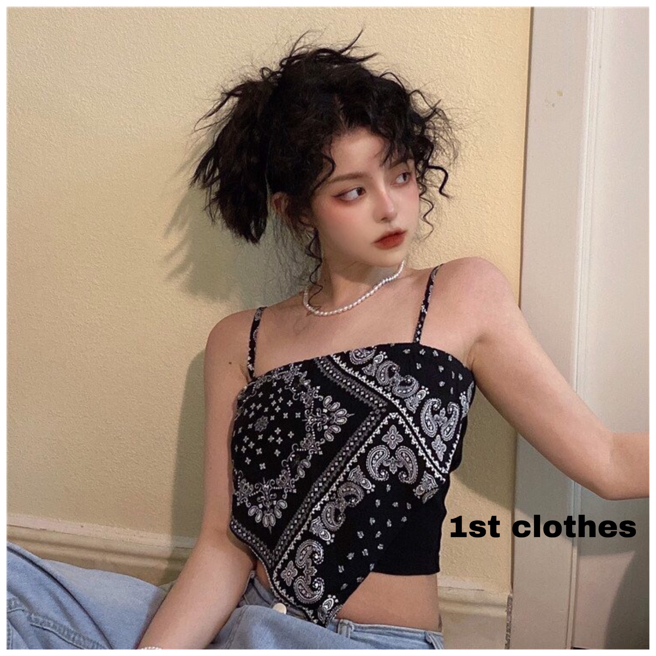 Áo yếm thổ cẩm hở lưng dáng croptop 2 dây cổ vuông màu đen trắng 1st clothes