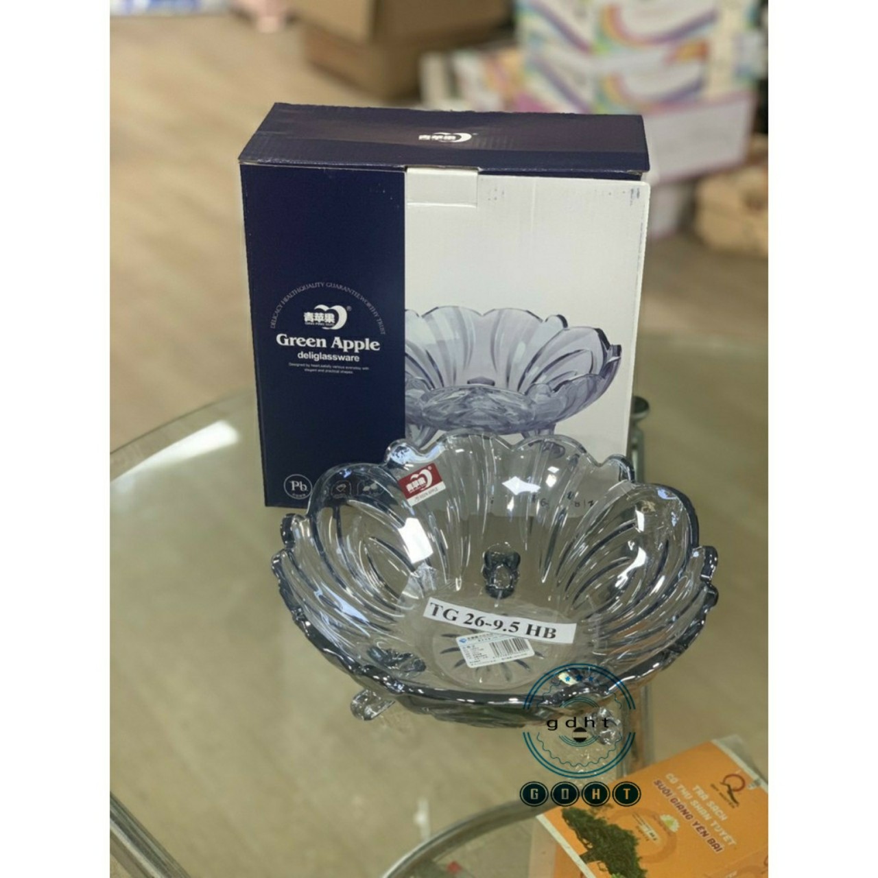BÁT THỦY TINH 3 CHÂN XANH THẢ HOA