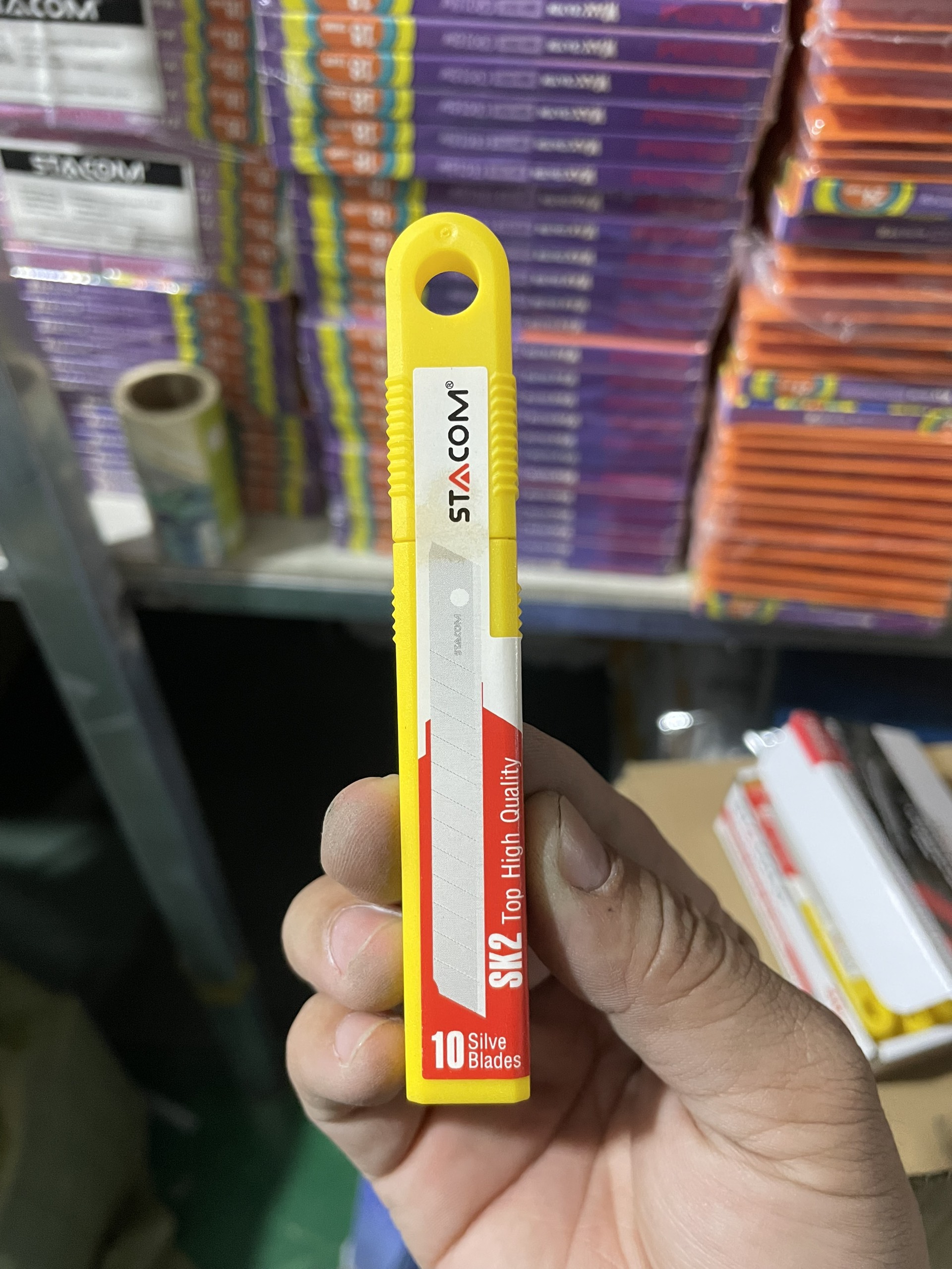 Lưỡi dao rọc giấy nhỏ - stacom e2009