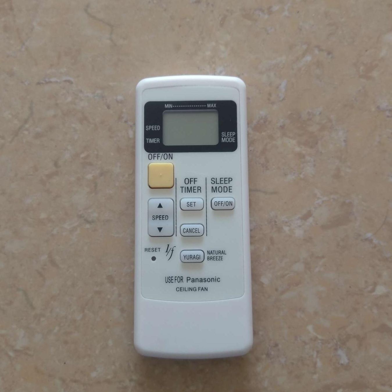 Điều khiển quạt trần Panasonic 5 cánh