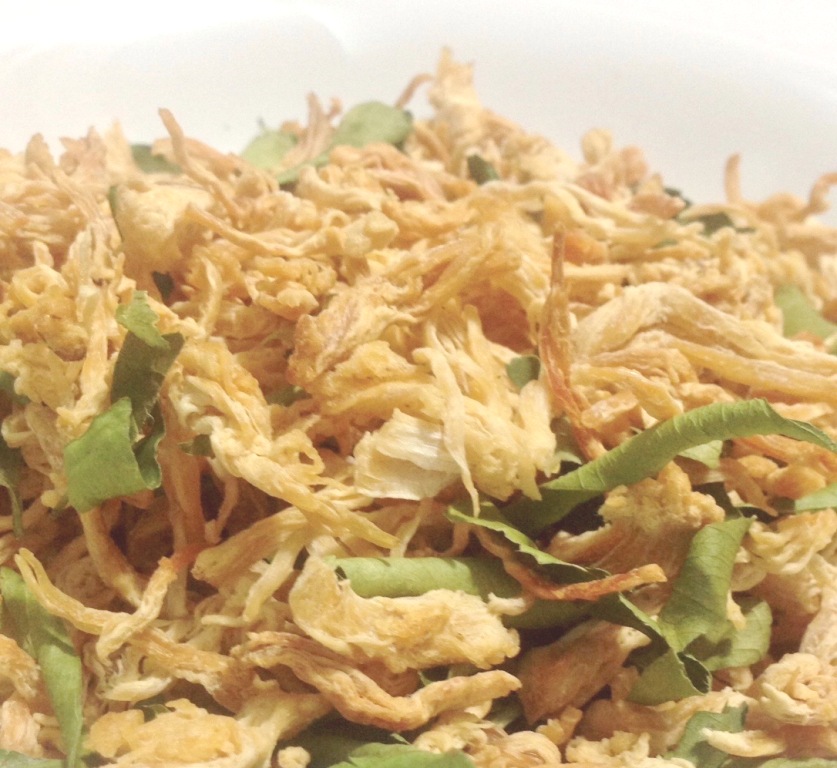 HCM 1Kg Khô gà lá chanh Giòn vừa KHÔNG CAY  Lày Hoà (2 bịch ziper 500g) chế biến từ những nguyên liệu tươi mới, đảm bảo vệ sinh an toàn thực phẩm