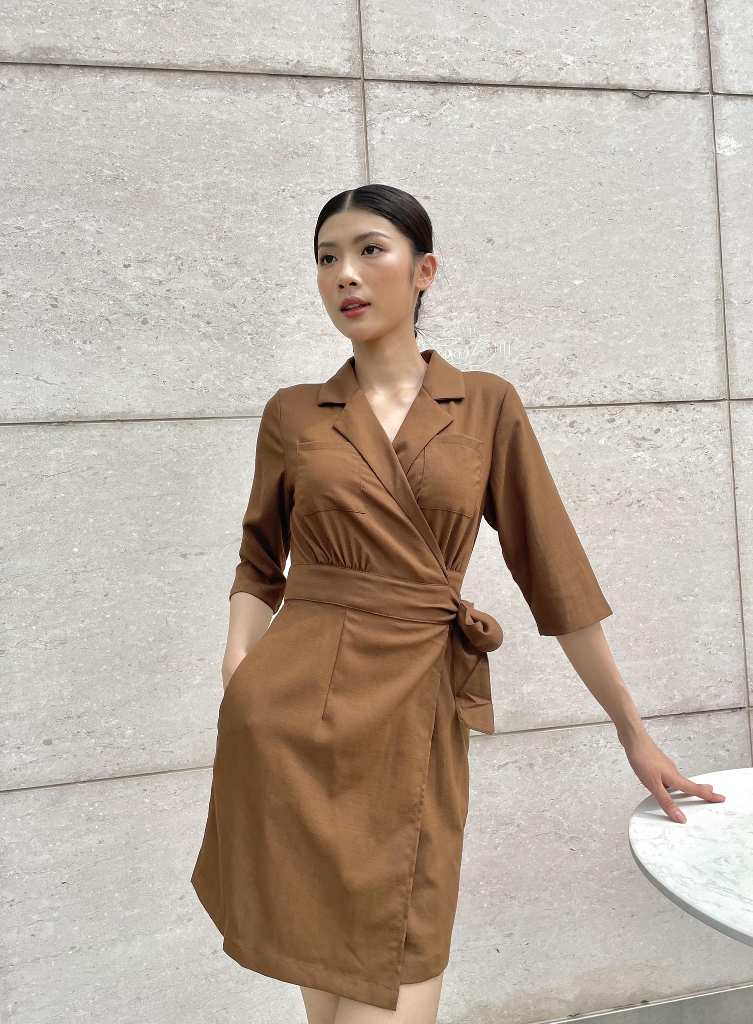 Đầm vest MAYBI đắp tà phối cột nơ