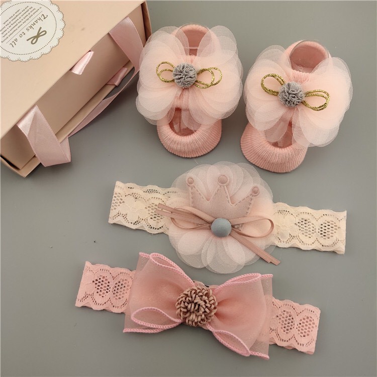 SET 3 CHI TIẾT BĂNG ĐÔ VỚ CHÂN CHO BÉ CÓ HỘP ĐỰNG LÀM QUÀ SIÊU XINH CHO BÉ