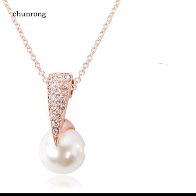 Sản phẩm ngọc chai nhân tạo