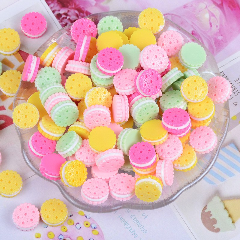[HCM]Mô Hình Bánh Quy Kem Nhiều Màu Phụ Kiện Trang Trí Nhà Búp Bê Charm Slime [1 cái ]