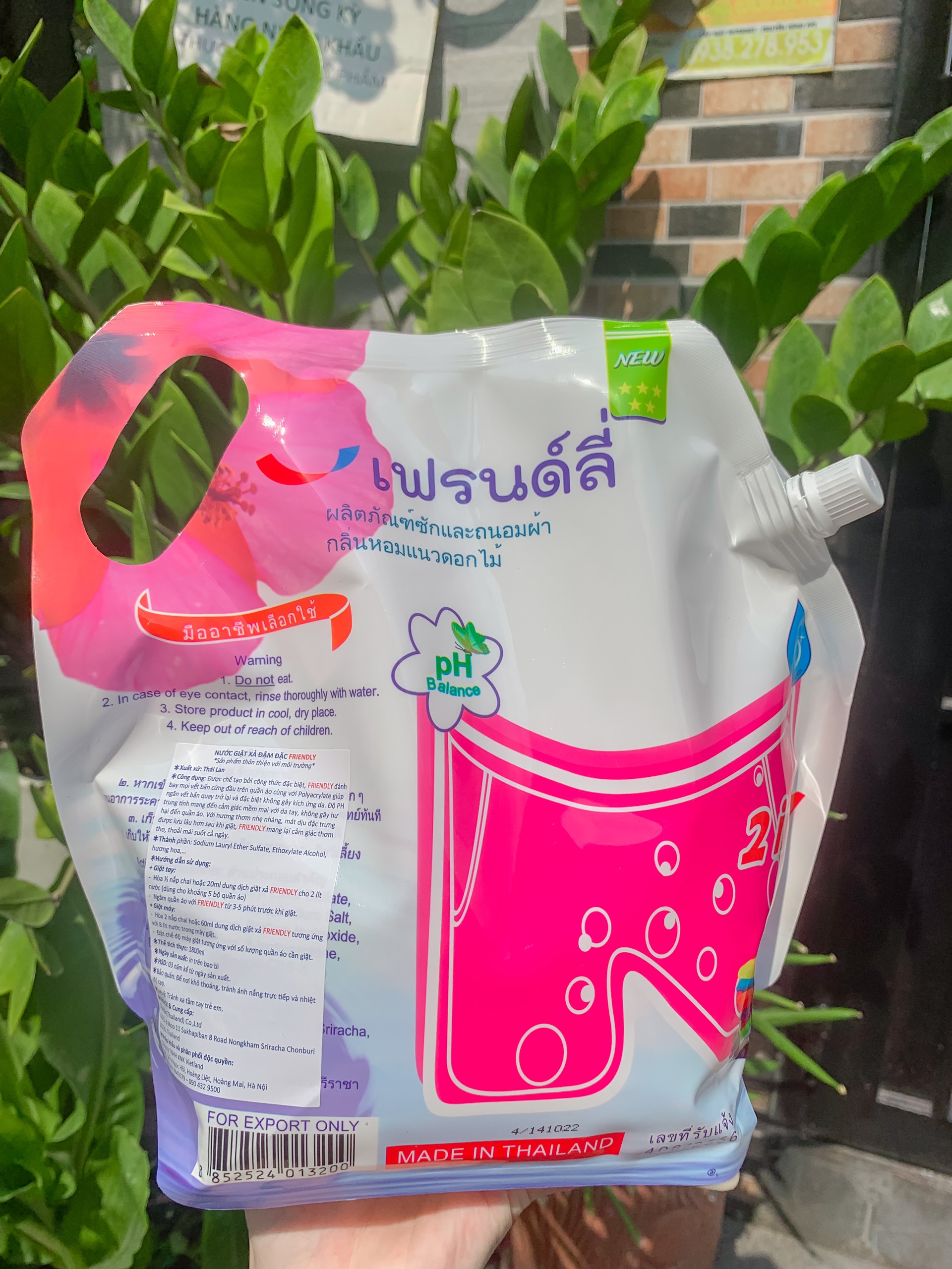 Nước giặt xã frendly 1.8 lít thái lan