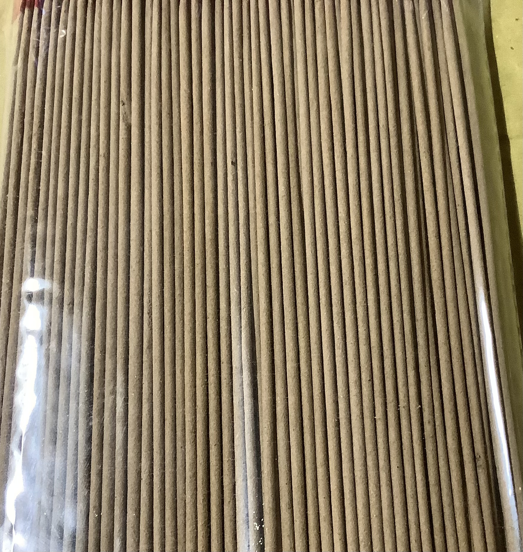 Nhang ít khói ít tàn 3tắc