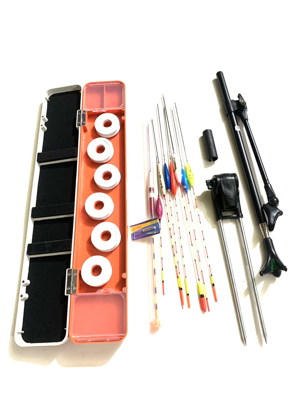 Combo hộp phao câu đài cá chép 55cm kèm 4 quả phao nano--3 quả phao sơn--1 chống cần ultra--1 quả phao đài có đèn