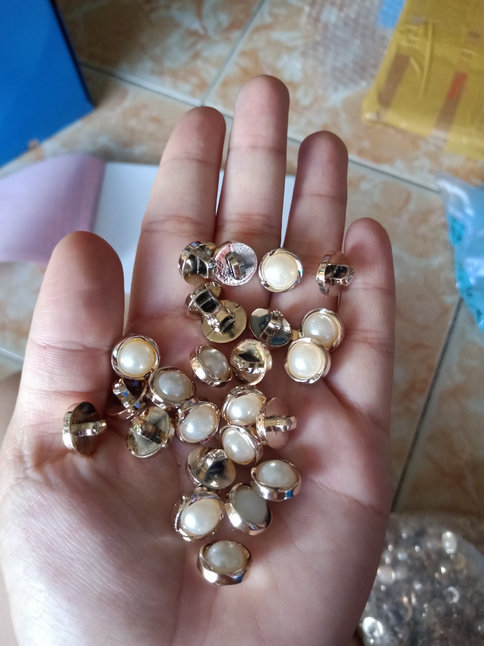 nút ngọc somi viền hoa hồng - 100 nút