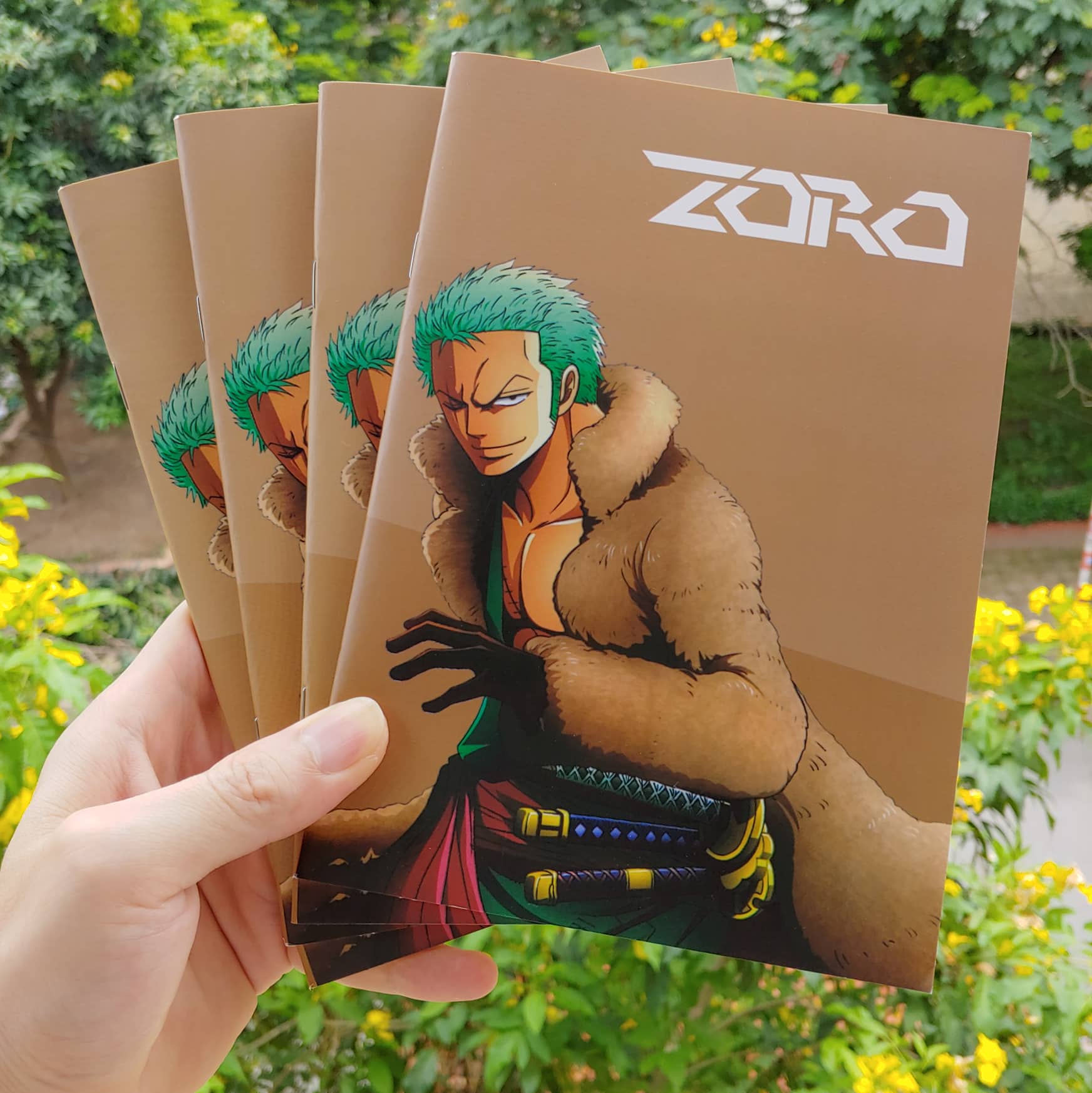 1 quyển vở kẻ ngang khổ A5 Zoro nâu