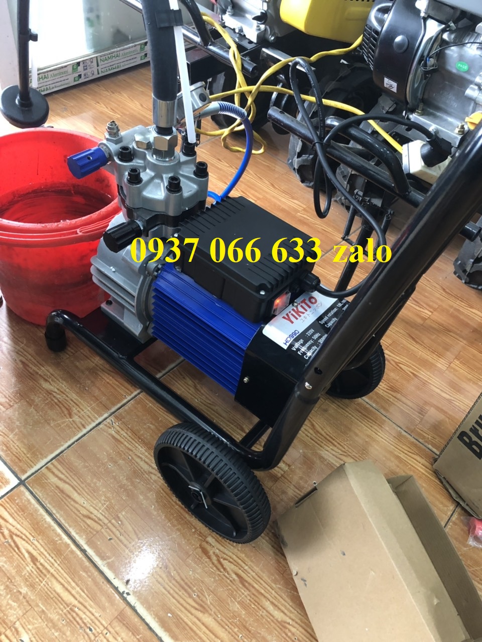 Máy phun sơn nước, phun sơn tường Yikito HD990 tiết kiệm