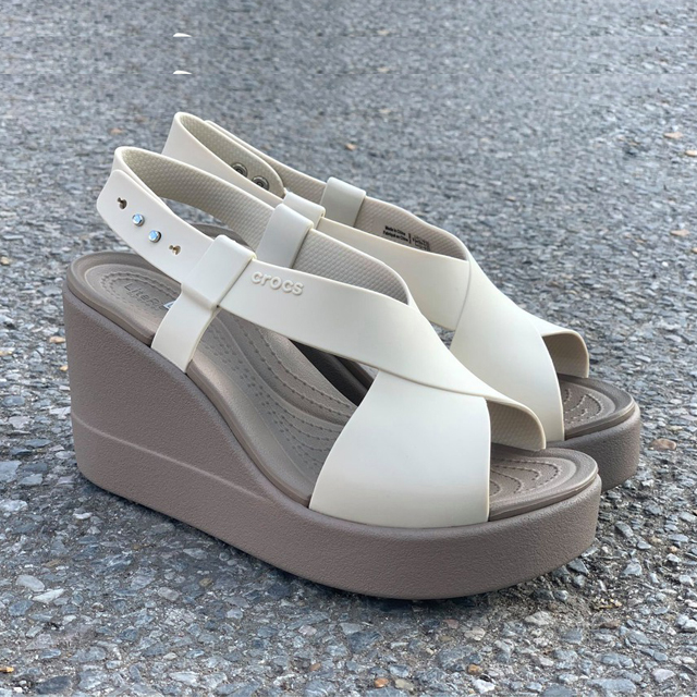 Sandal Brooklyn quai chéo đế xuồng cao 9cm - Màu trắng cao 9 phân