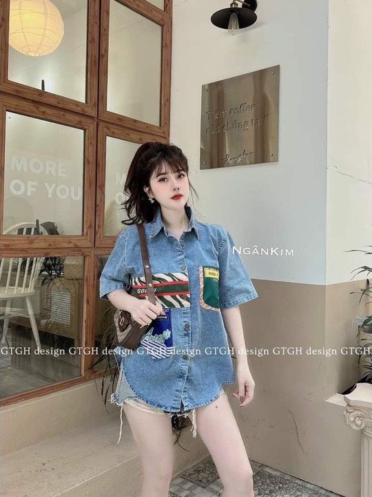 Áo sơ mi jean bò cộc tay túi logo TÚI, sơ mi from rộng tay lỡ nam nữ UNISEX, sơ mi bò cổ bẻ phong cách hàn quốc, CLOWE, áo sơ mi bò dáng dài rộng ulzzang, sơ mi nữ ngắn tay, sơ mi kiểu