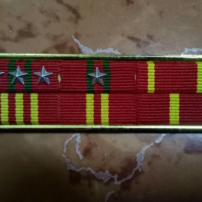 Vỉ Cuống 6 phên huy hiệu huân chương hình ngôi sao chất liệu kim loại trang trí cài áo vest độc đáo, sáng tạo (chú ý bốc cuống ngẫu nhiên)