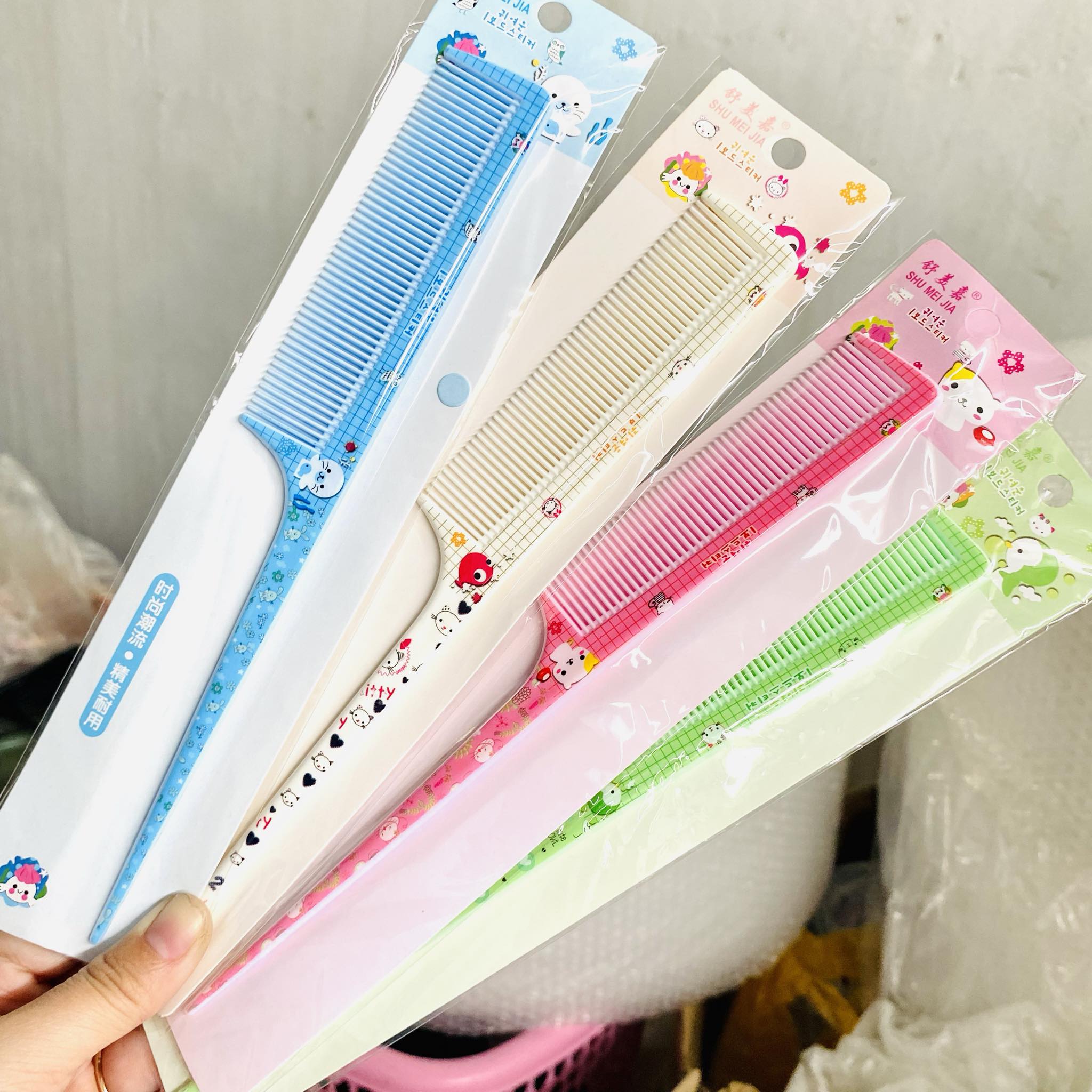 Lược cán nhọn chia tóc cute,búi tóc nhanh chóng tiện lợi