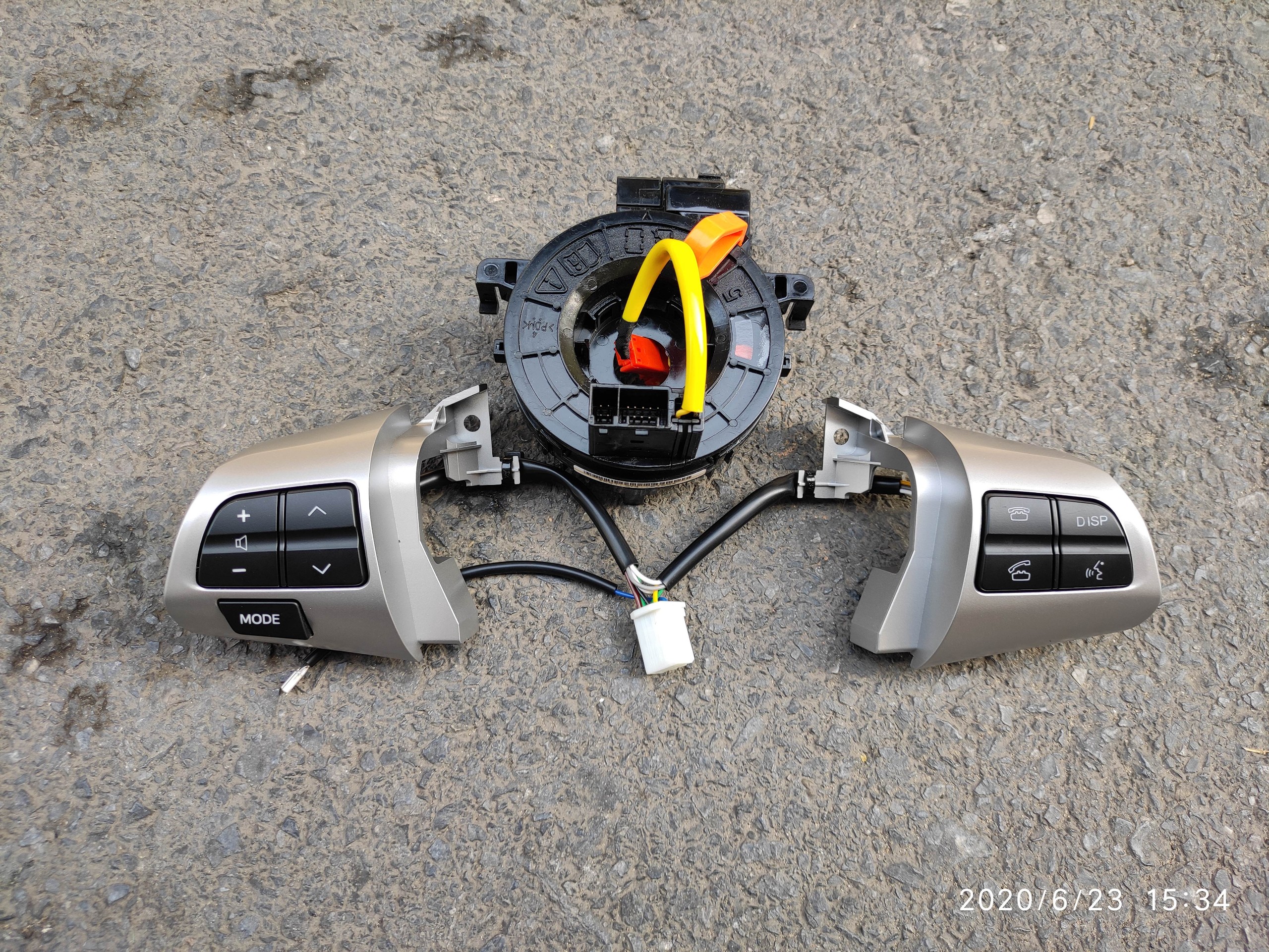 Khiển vô lăng theo xe Toyota vios/yaris 2010-2011-2012-2013 kèm cáp còi có kỹ thuật viên hướng dẫn lắp đặt