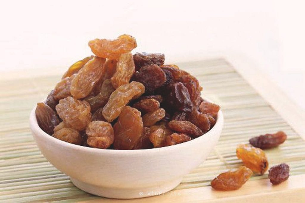 Nho nâu túi loại 500gr quà ăn vặt mọi lứa tuổi vừa ngon ngọt dịu nhẹ mọi người đều dễ ăn - Vikita mark
