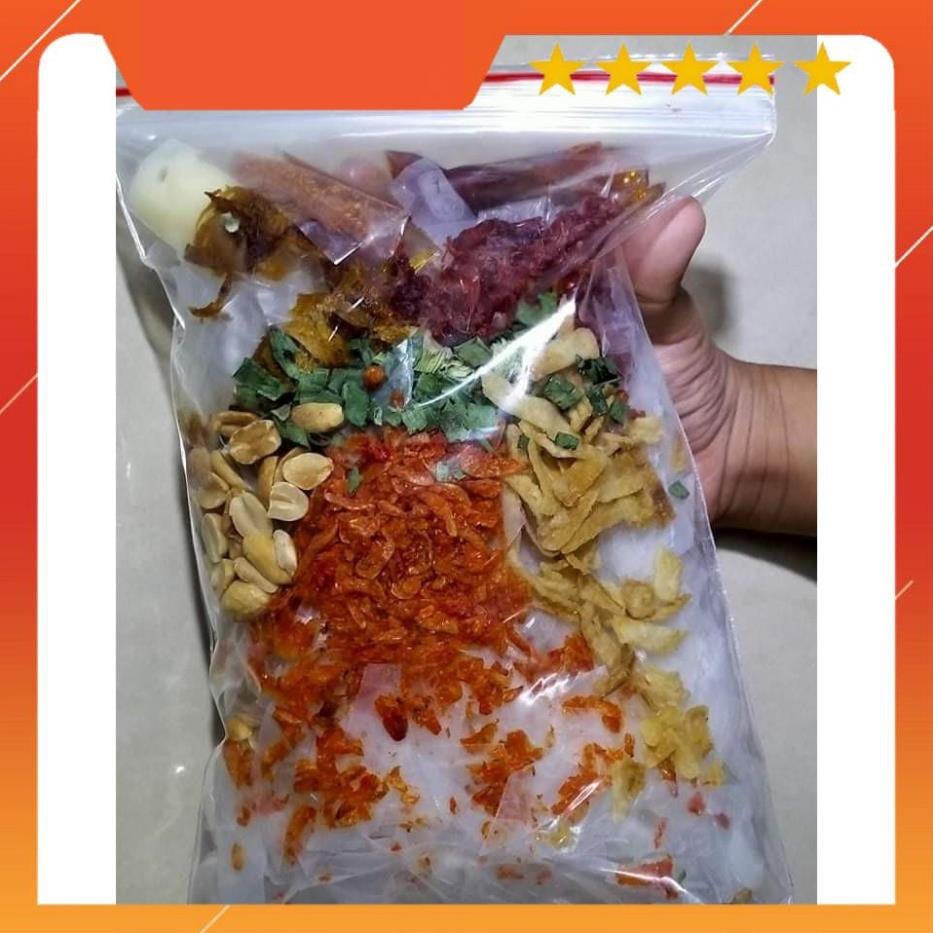 1 bịch bánh tráng trộn để riêng gia vị ngon từ nước sốt
