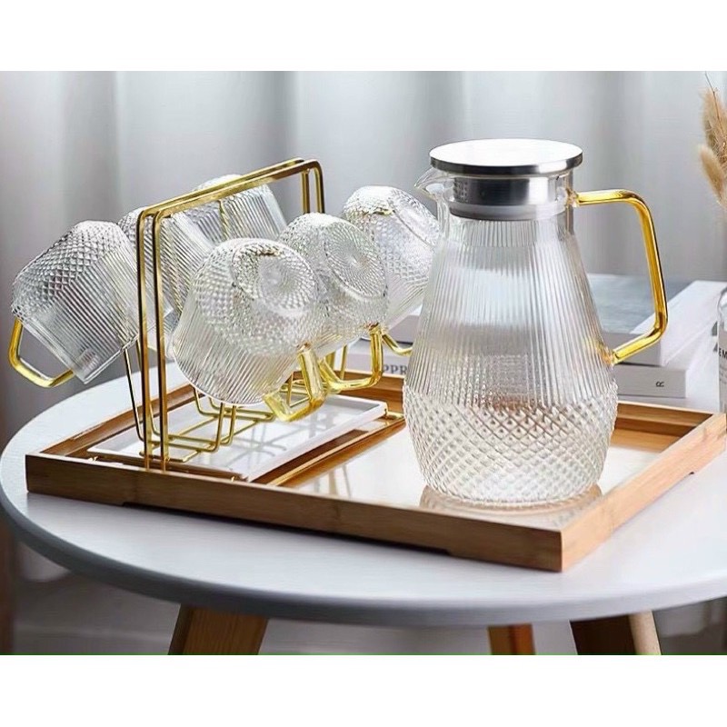 Bộ bình thủy tinh đựng nước uống kèm 6 cốc quai vàng chịu nhiệt cao cấp