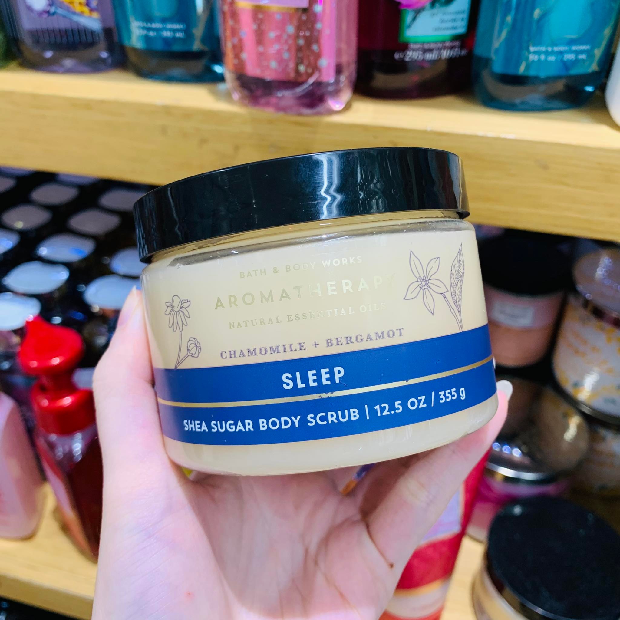 Tẩy tế bào chết cơ thể Bath & Body Works Aromatherapy - Sleep