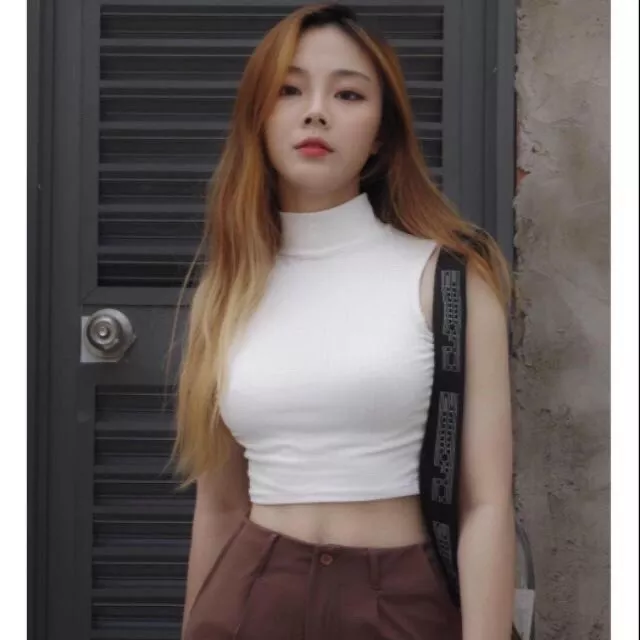 Áo thun Croptop nữ 3 Lỗ Cổ Lọ Sát Nách chất liệu thun cotton co giãn form ôm body