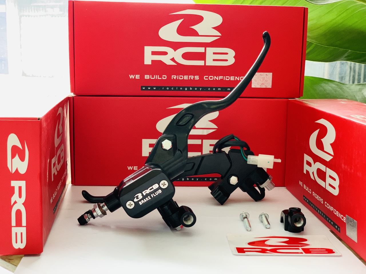 Cặp tay thắng RCB chính hãng bình dầu liền , găn dược nhiều dòng xe.