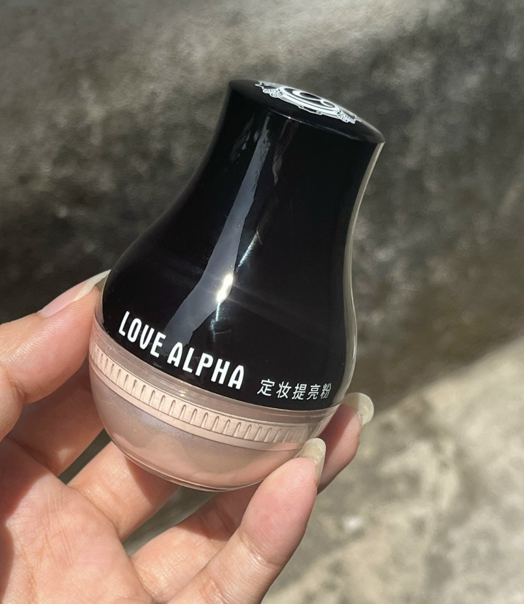 Phấn phủ bột love alpha trang điểm sáng mịn da