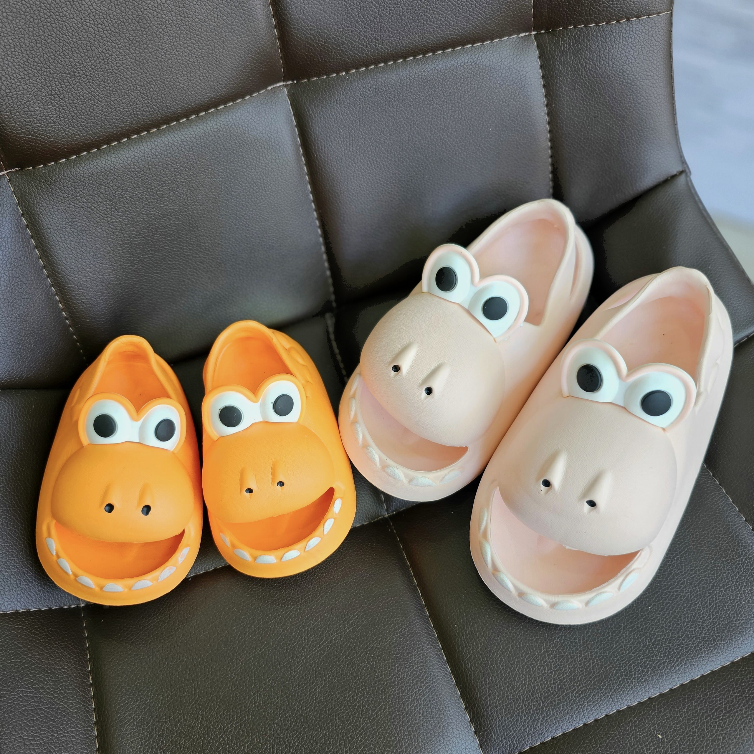 Dép trẻ em hình cá sấu siêu cute