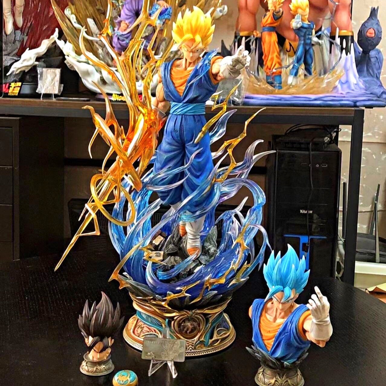 MH72 Mô Hình Vegito Super Saiyan Blue Cao 58cm Có Led Và 3 Đầu Thay Đổi Mô hình Dragon Ball Super