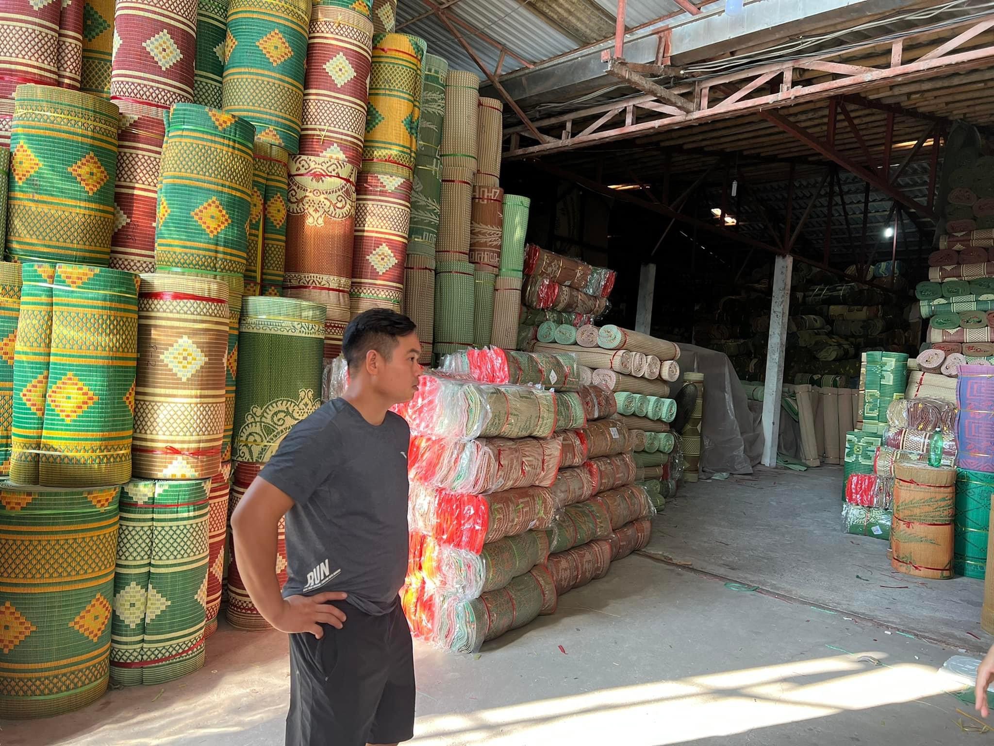 Chiếu nhựa ăn cơm 3m. 4m hàng Việt Nam chất lượng cao