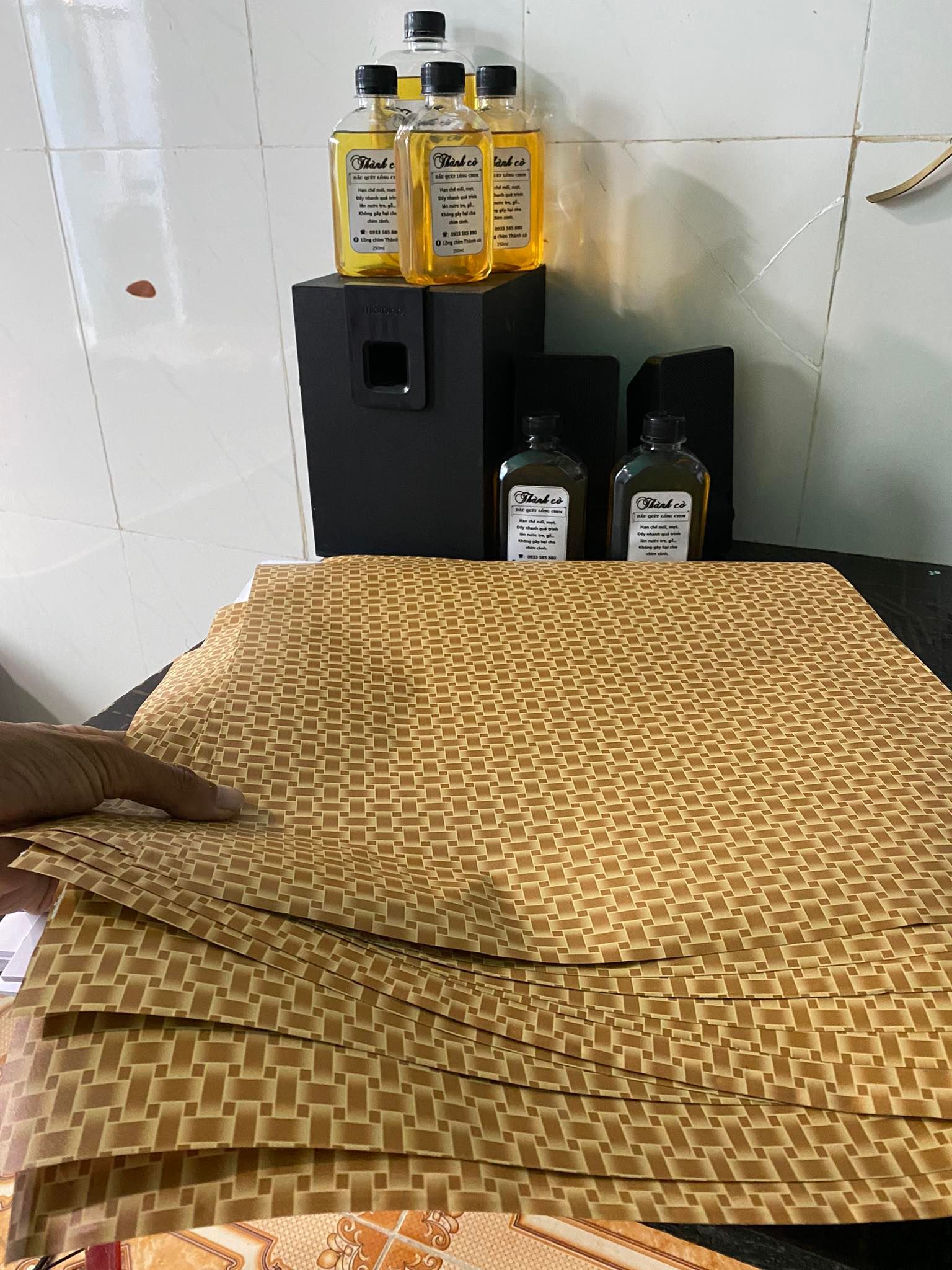 Giấy decal làm lồng chim, giấy dán đáy lồng chim nhiều kích thước