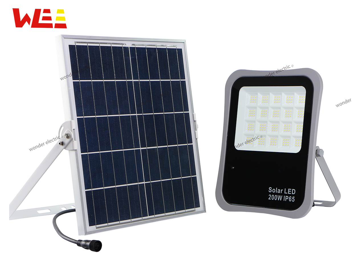 Đèn led pha năng lượng mặt trời 200w