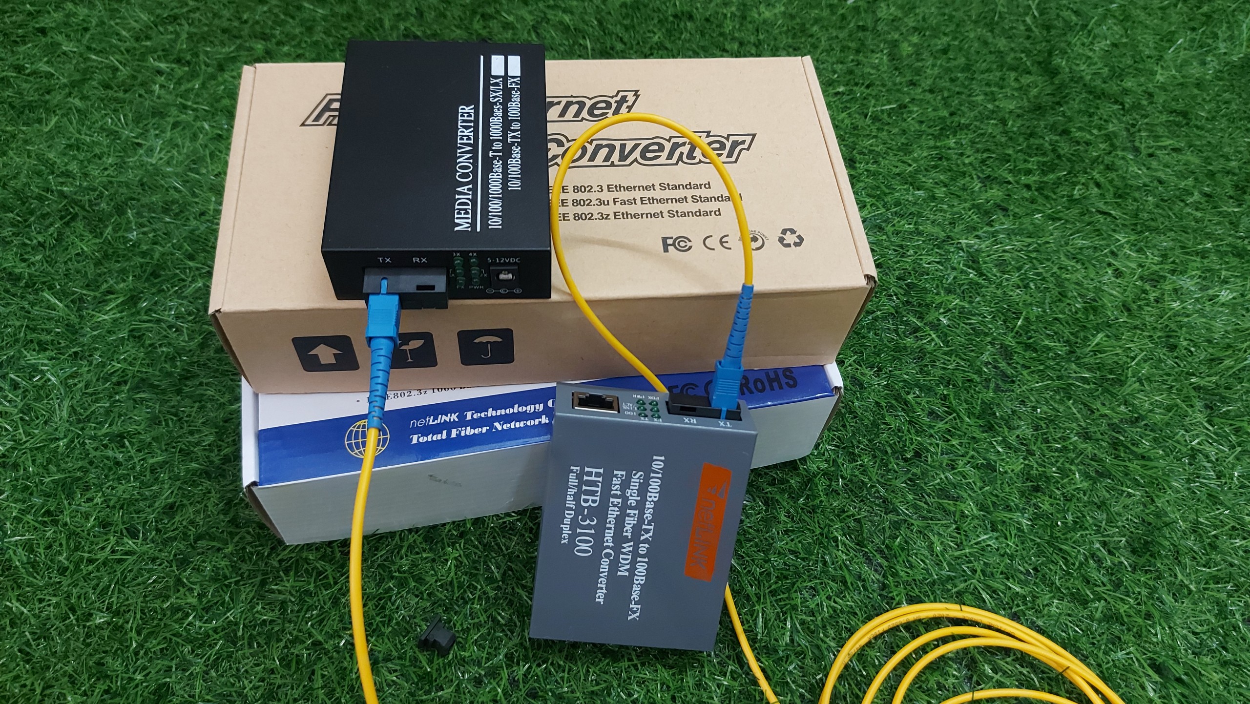 Combo Converter Quang 1 Quang 4 Lan Chuẩn A và Converter quang Netlink 1 sợi Quang Chuẩn B