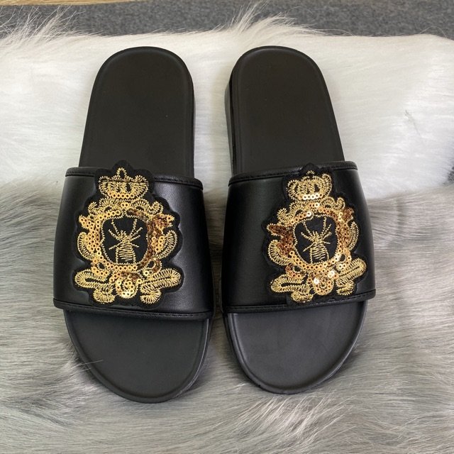 Dép Quai Ngang Nam Elmee Dép Nam Cao Su Siêu Bền Chống Nước Quai Đen Nổi Bật Họa Tiết Thêu Ong Vàng Độc Đáo Êm Nhẹ Tăng Chiều Cao - DQN25