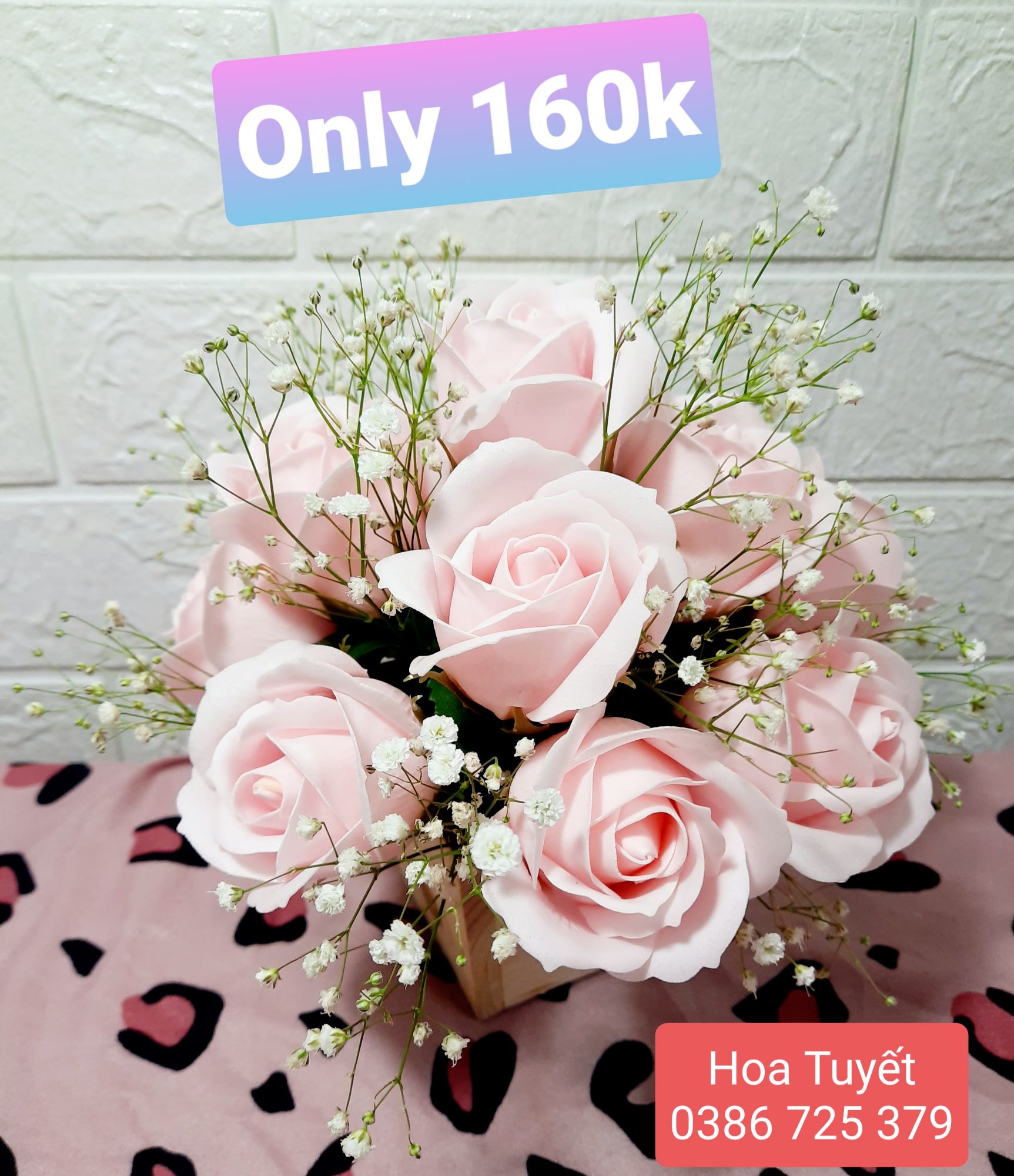 BGHM160001 Bình hoa hồng gỗ 12 bông