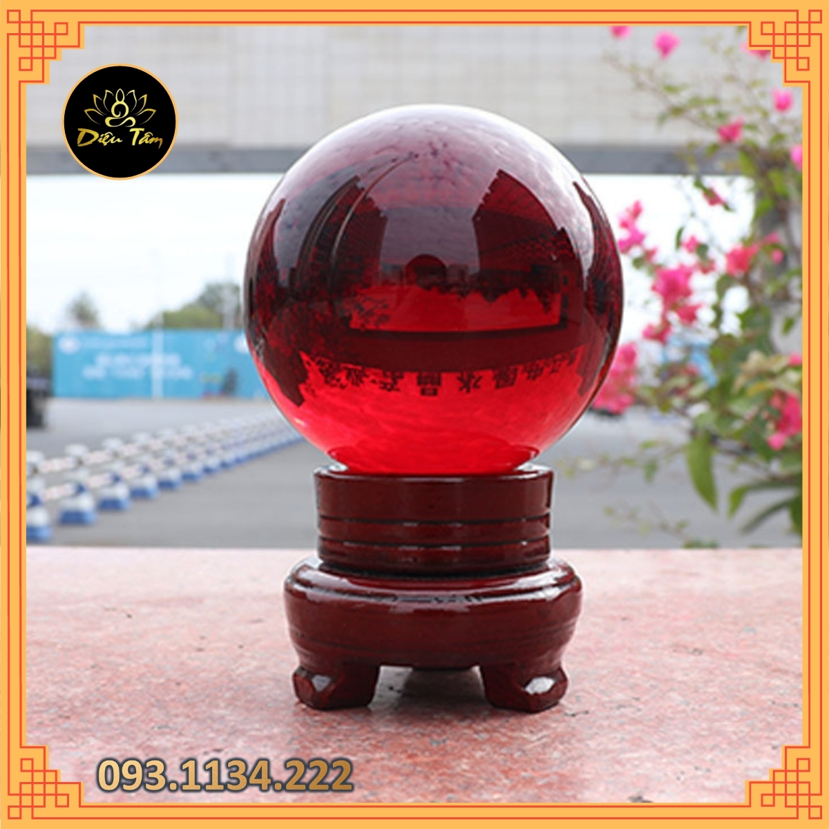 Quả Cầu Phong Thủy Thủy Tinh để bàn Đỏ - Hợp Mệnh Thổ , Hỏa - Xoay Chuyển Thời Vận - Tặng Kèm Đế