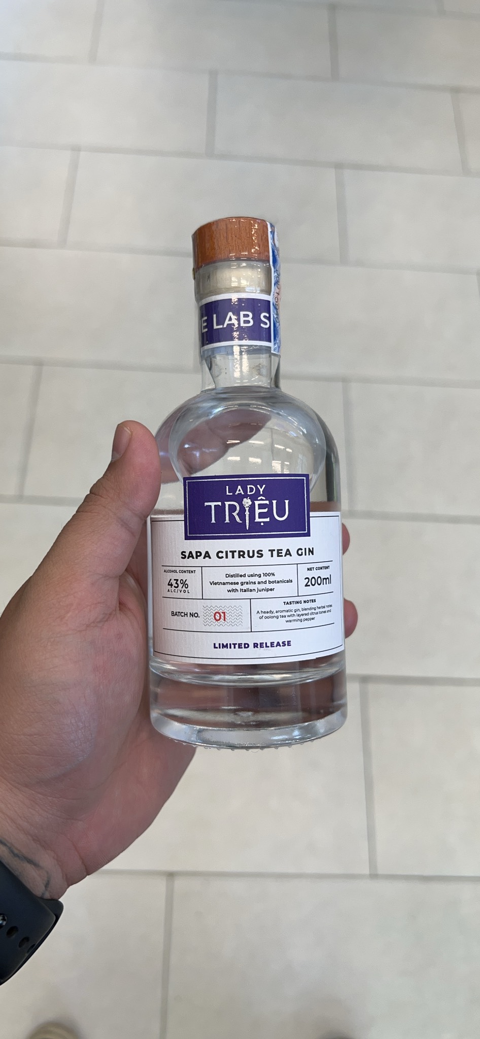 [Giá hủy diệt] [Có sẵn] [Rẻ vô địch] [Ảnh thật] [Chính hãng] Lady Trieu Sapa Citrus Tea Gin 200ml