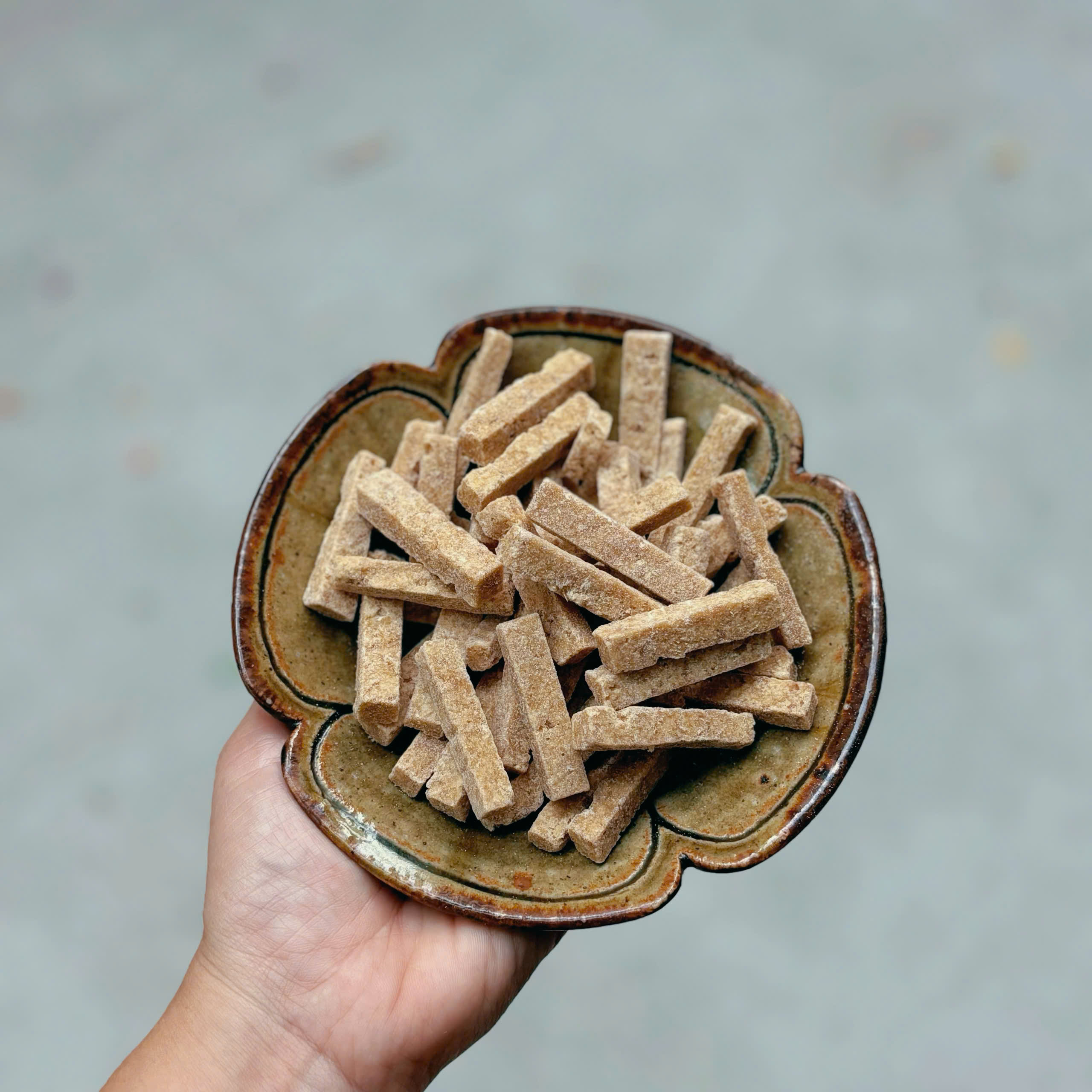 Mứt Gừng Thẻ Nguyên Chất Làm Thủ Công Từ Gừng Sẻ Và Đường Phèn Không Chất Bảo Quản