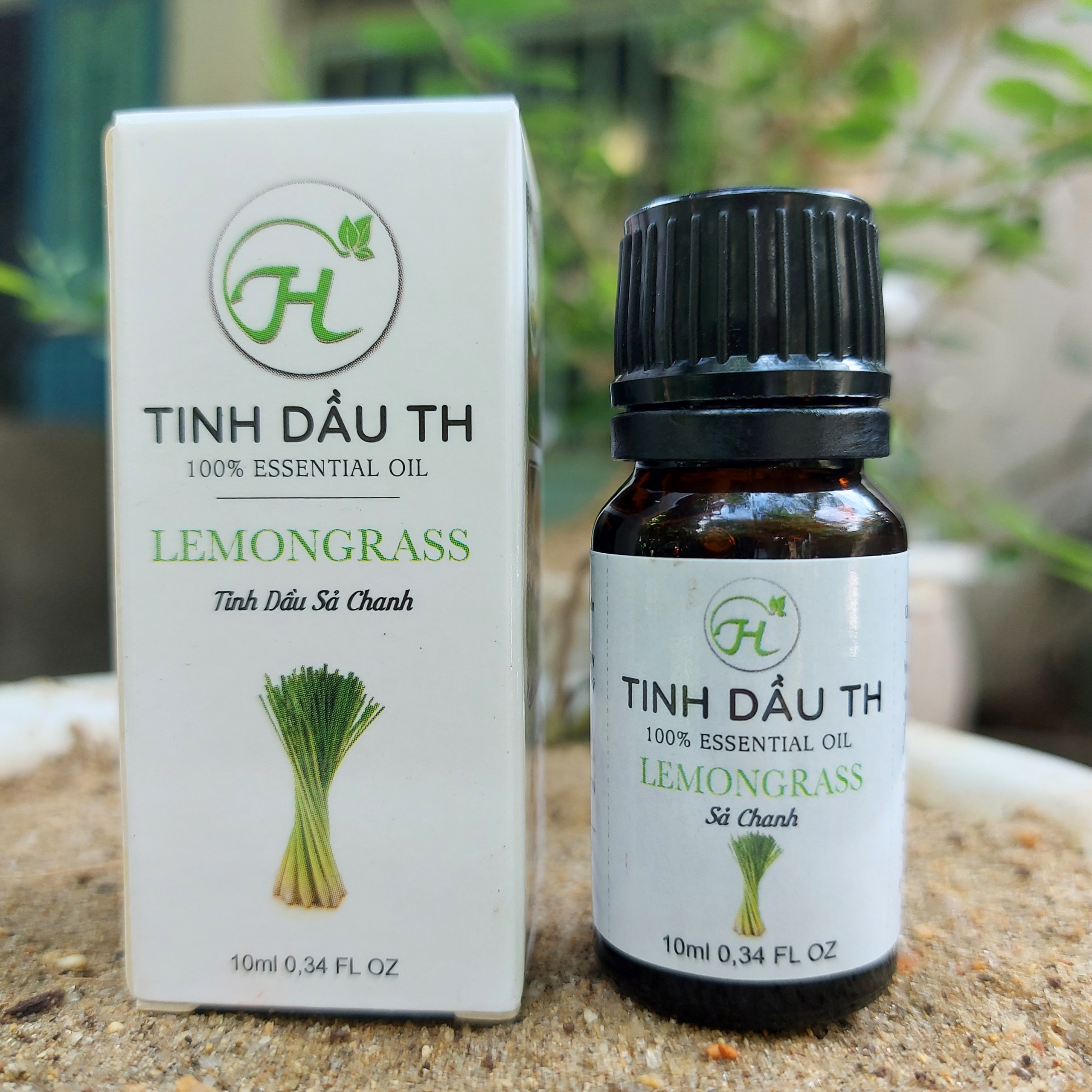 Tinh dầu sả chanh TH 10ml nguyen chất 100%, giup thanh lọc khong khi, đuổi muỗi, thơm phong như Spa