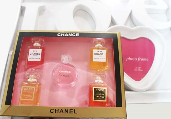 [HCM]set nước hoa  mini hộp giấy 5 chai